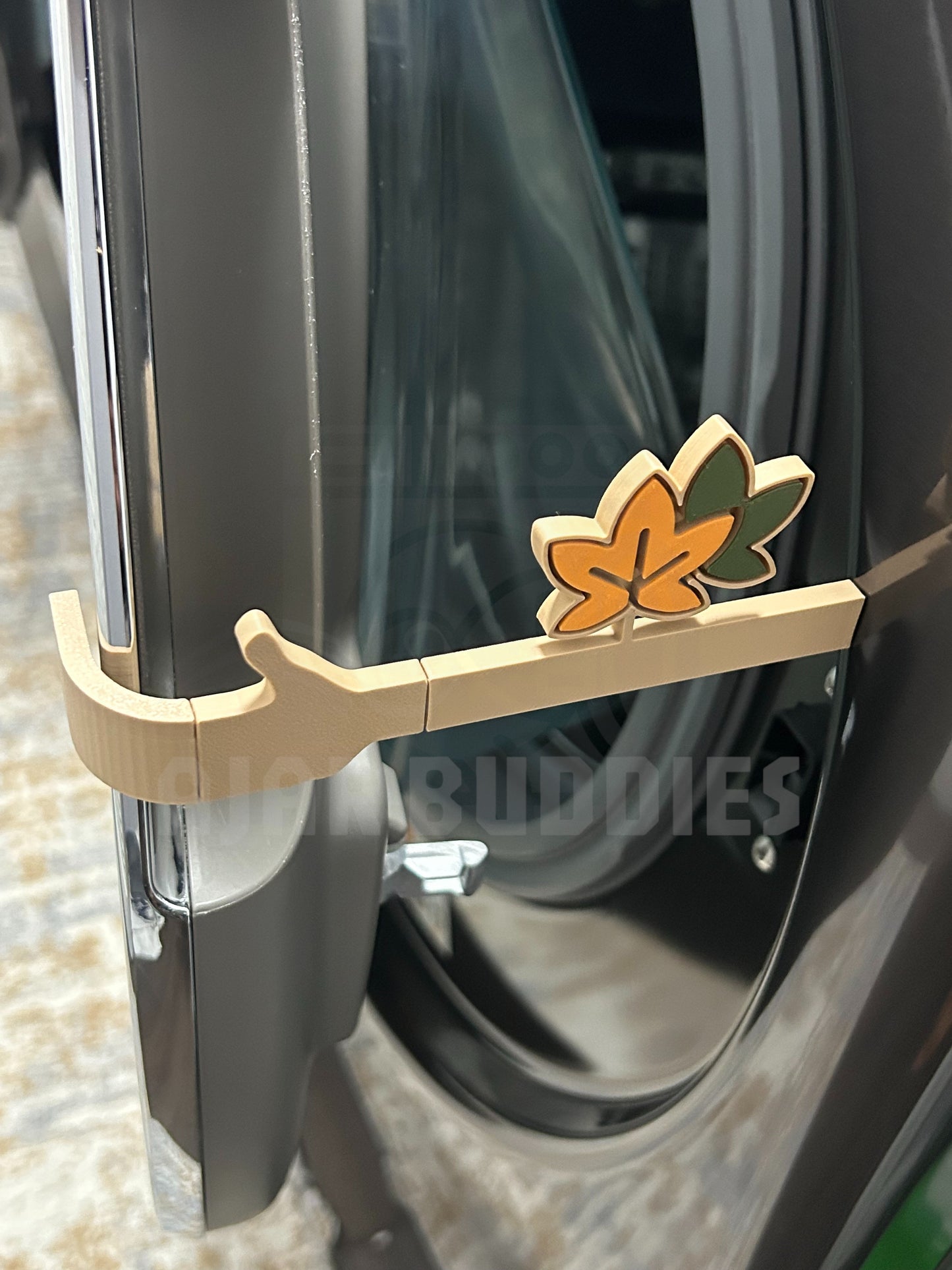 Ajar Buddy – Fall Leaves Edition